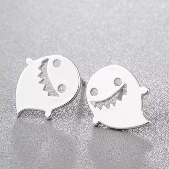 Jewelry - Earrings